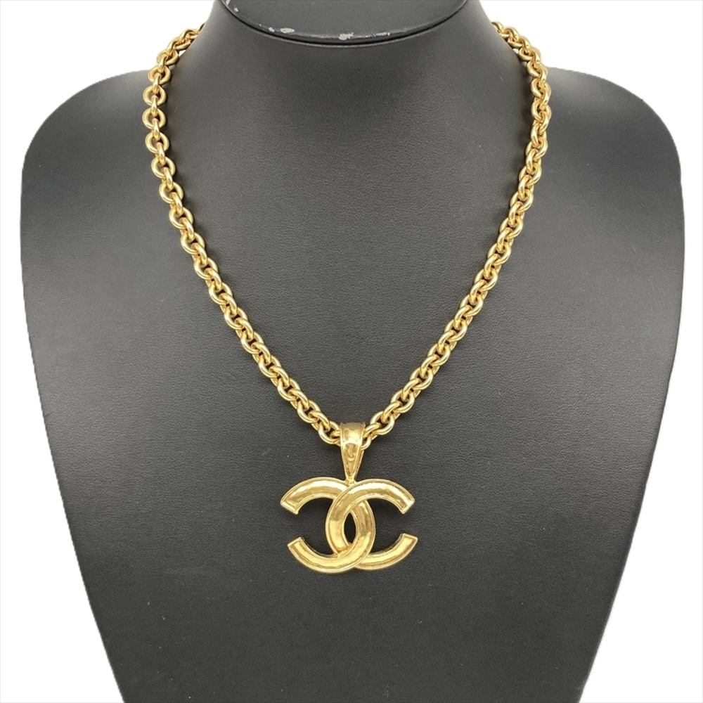 CHANEL Authentic Green Logo Necklace